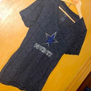 Woman’s Dallas Cowboy’s T-Shirt SIZE M